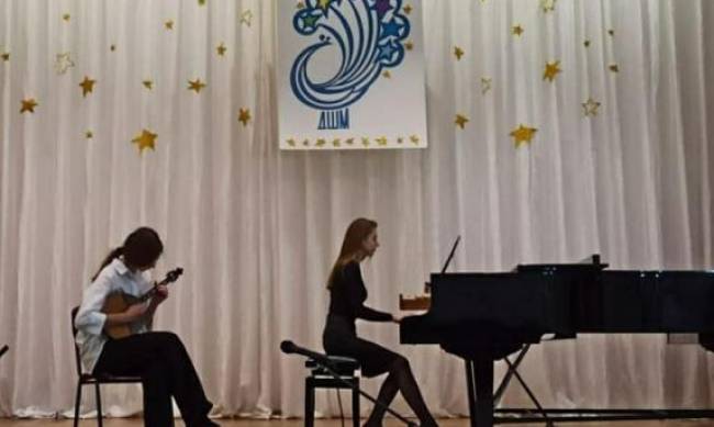 В Мелитопольской школе искусств состится вечер поэзии фото