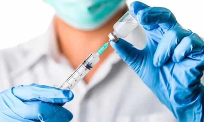 Мелитопольцы продолжают вакцинироваться от ковида - данные Горздравотдела фото