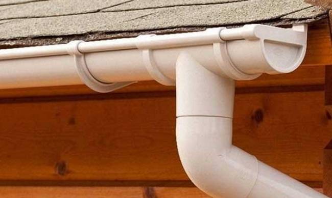 Выбор водостоков для крыши фото