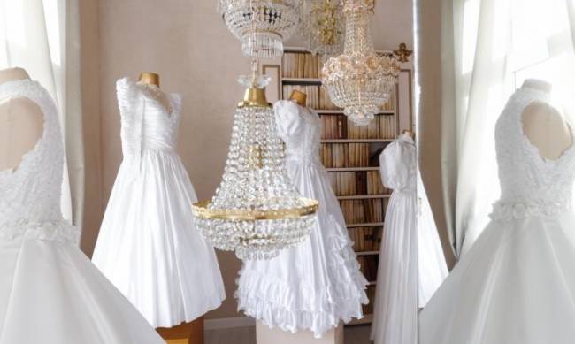В Мелитополе показали винтажные свадебные платья  фото