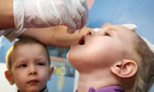 Кому и когда сделают обязательную прививку от полиомиелита фото
