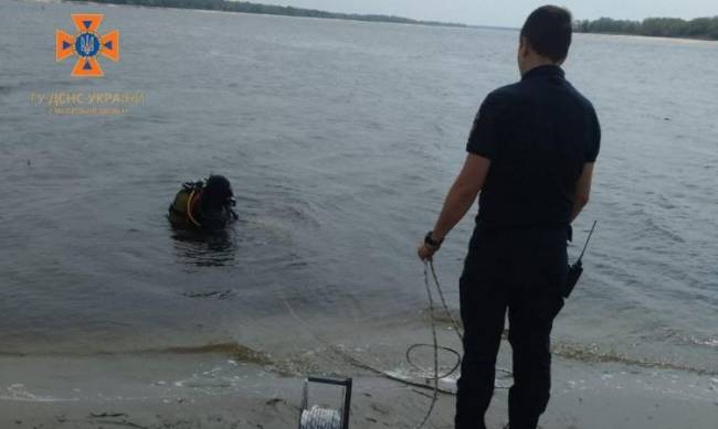 Трагедія: у Запоріжжі на воді загинув неповнолітній хлопець фото