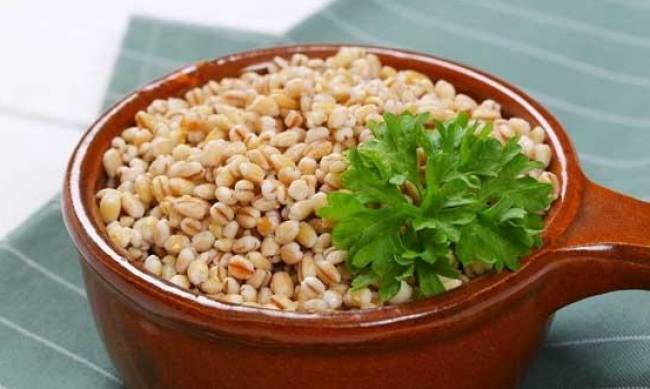 Як швидко зварити перловку: каша вийде смачною та розсипчастою фото