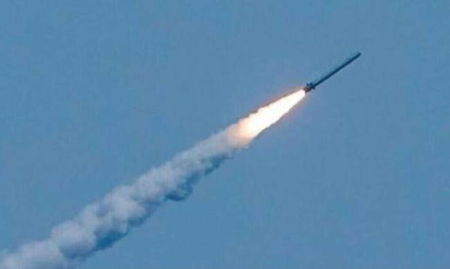 Запустив ракету: ворог завдав чергового удару по Запоріжжю фото