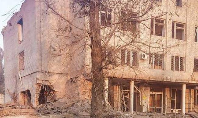 Терор загарбника: ворог продовжує руйнувати міста і села Запорізької області фото
