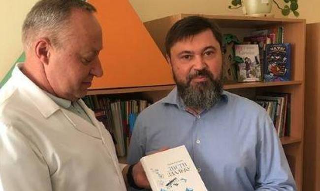 «Книга від Героя»:  у Запоріжжі підтримали ініціативу генерал-лейтенанта Сергія Наєва  фото