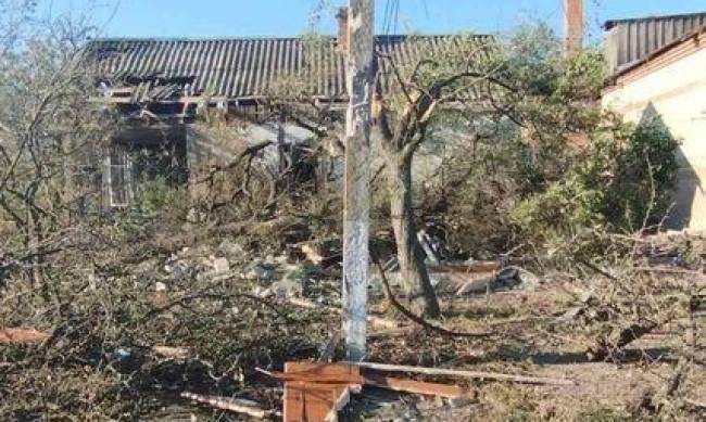 Окупанти продовжують знищувати  міста і села Запорізької області фото