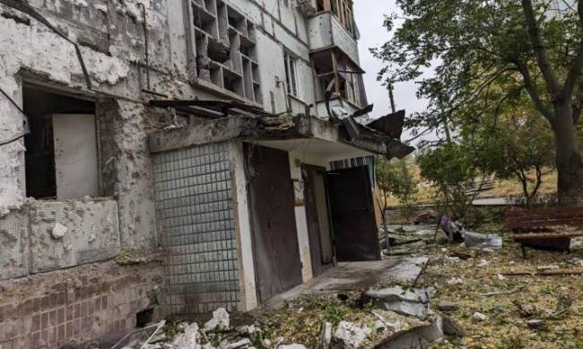 Ворог продовжує обстрілювати мирне населення Запорізької області:  77 ударів за добу фото
