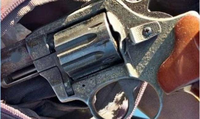 У Запоріжжі затримали чоловіка, який поцупив револьвер  фото