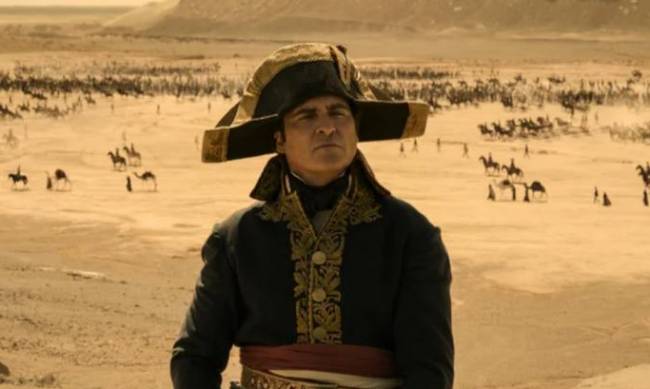 Наполеон із Хоакіном Феніксом і мультфільм до сторіччя Disney: чотири захопливі премєри фото