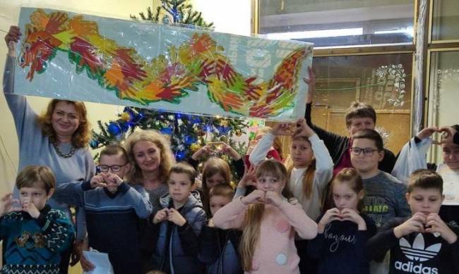 Ростуть патріотами: у Запоріжжі волонтерський центр «Солдатський привал» нагородив дітей за допомогу ЗСУ фото