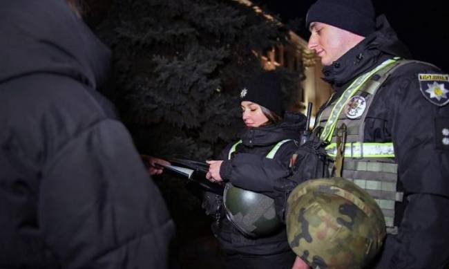 Вночі були на вулиці: у Запоріжжі комендантську годину порушили 18 осіб фото