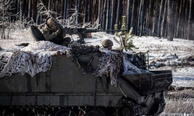 Ворог атакував позиції українській військових неподалік Роботиного — Генштаб  фото