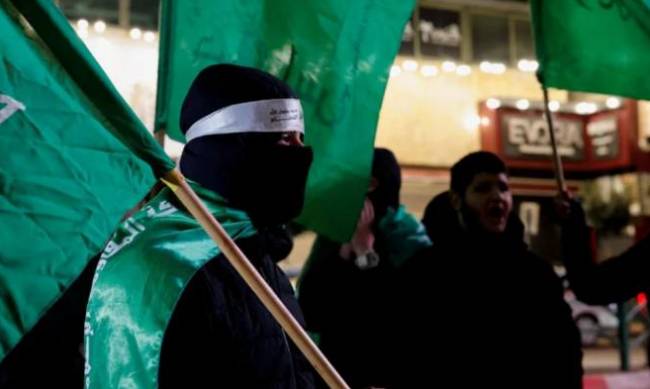 Вбивство заступника лідера ХАМАС в Бейруті підвищує ризик поширення війни за межі Гази — Reuters фото