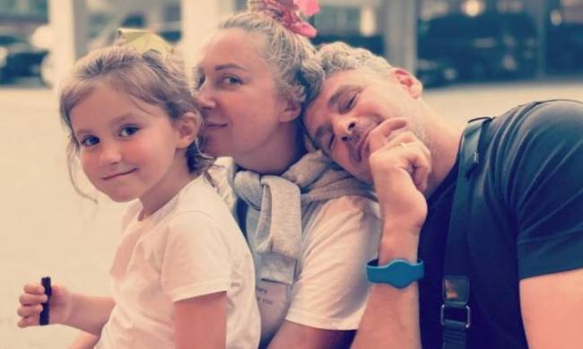 Ти - наше натхення: Матвієнко у 8-річчя дочки показала її на пляжі в Дубаї фото