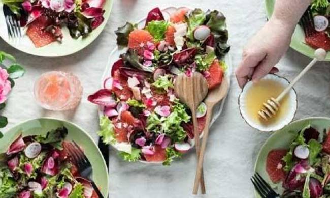 Жіноче здоров’я. Їжте ці продукти, щоб продовжити молодість фото