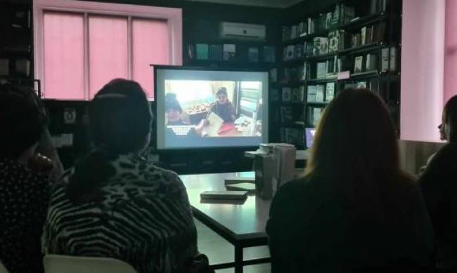 Герої фільму - реальні люди: у Запоріжжі показали стрічку про Маріуполь, яку зняв 17-річний мешканець міста фото