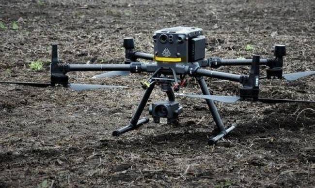 Собирал деньги, продавая семена: 10-летний мальчик из Винницкой области купил FPV дрон для ВСУ фото