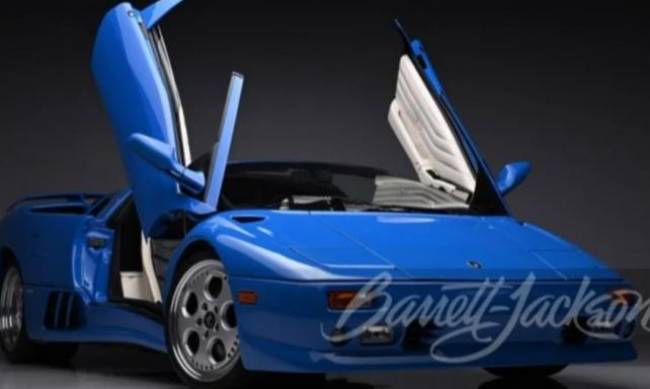 Рідкісний птах. В США продали ексклюзивний суперкар Lamborghini Дональда Трампа за $1,1 млн фото