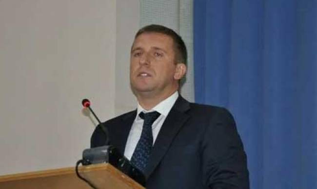 Семенченка звільнено із СБУ через стеження за Bihus, треба як мінімум на передову – джерело фото