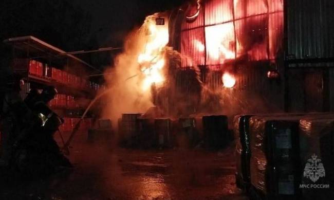 Сгорели беспилотники и оборудование: в Ижевске «особенные дроны» ударили по секретному объекту фото