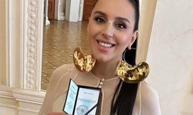 Джамала отримала Шевченківську премію за альбом Qirim — на церемонії її привітали Сумська та Єфросиніна фото