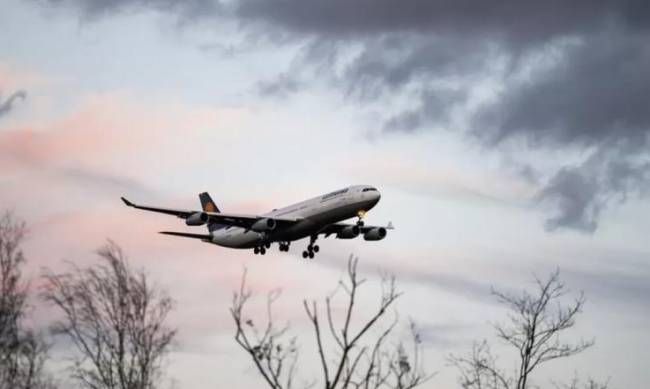 Україна починає офіційні перемовини з регуляторами щодо запуску міжнародних авіарейсів фото