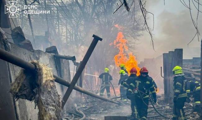 Удар Росії по Одесі: кількість загиблих та поранених стрімко зростає фото
