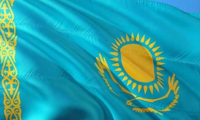 Президент Казахстану Токаєв запропонував змінити прапор країни: яка причина фото