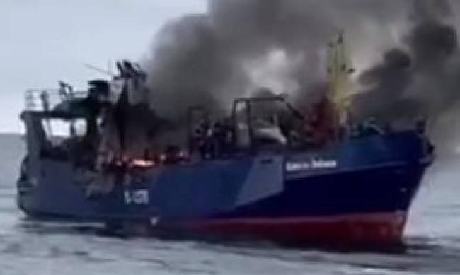 Попали по ошибке:  россияне после уничтожения  своих самолетов перешли к морским судам фото