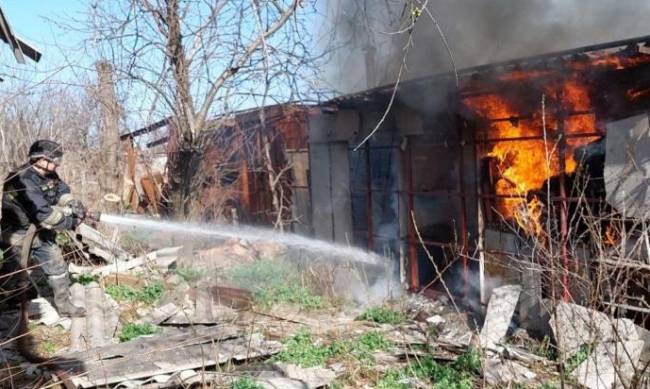 Внаслідок ворожих обстрілів у Запорізькій області сталося чотири пожежі фото