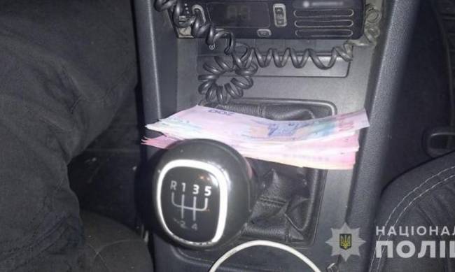 Щоб відпустили : на Запоріжжі нетверезий водій пропонував поліцейським хабар фото