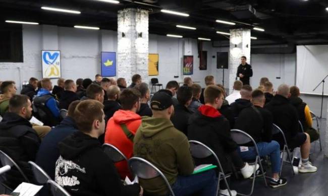 Звільнені в запас: строковики запорізької частини Нацгвардії, які призивалися до повномасштабної війни, завершують службу фото