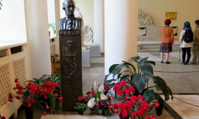 Прах удалось собрать, но не весь: в районе Авдеевки возле останков Суворова погибли трое российских военных фото