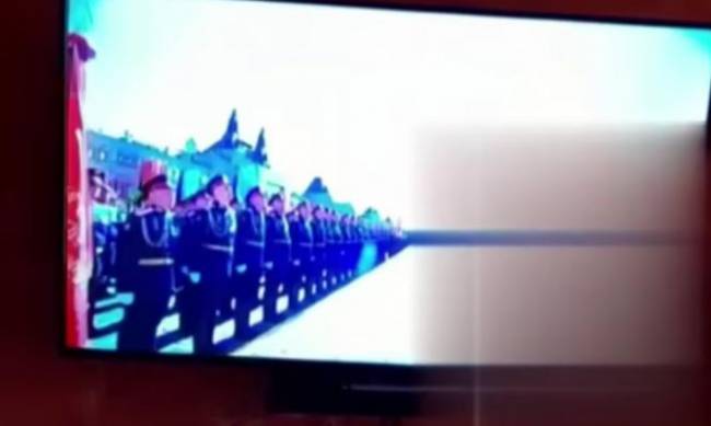 Росіяни зламали супутниковий сигнал Інтера і транслювали парад у Москві фото