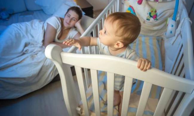Як повязані психоз і нестача сну в дитинстві? Пояснюють вчені фото