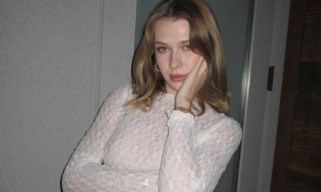 23-річна донька Віри Брежнєвої закінчила коледж в США і похизувалася фото з випускного фото