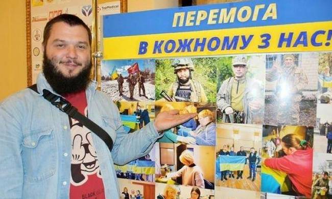 В окопах не до співів: артист Запорізької філармонії розповів колегам про життя на війні фото