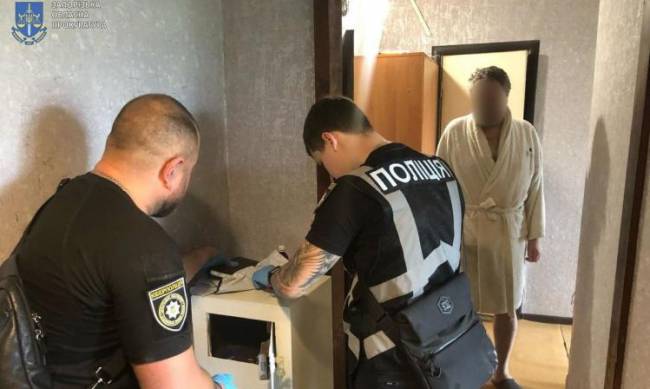 У Запоріжжі затримали шахраїв, які створили фіктивне агентство з працевлаштування за кордоном фото