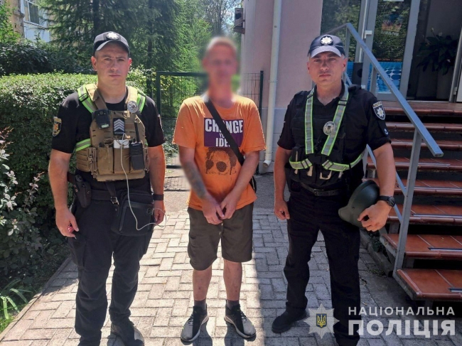 Мешканець Запоріжжя викрав майже 100 000 гривень із каси студії краси  у Запоріжжі  фото