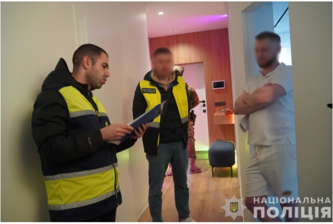 Не долетіли: шахрайська схема з дронами для ЗСУ на 11 млн — банду викрила Нацполіція фото