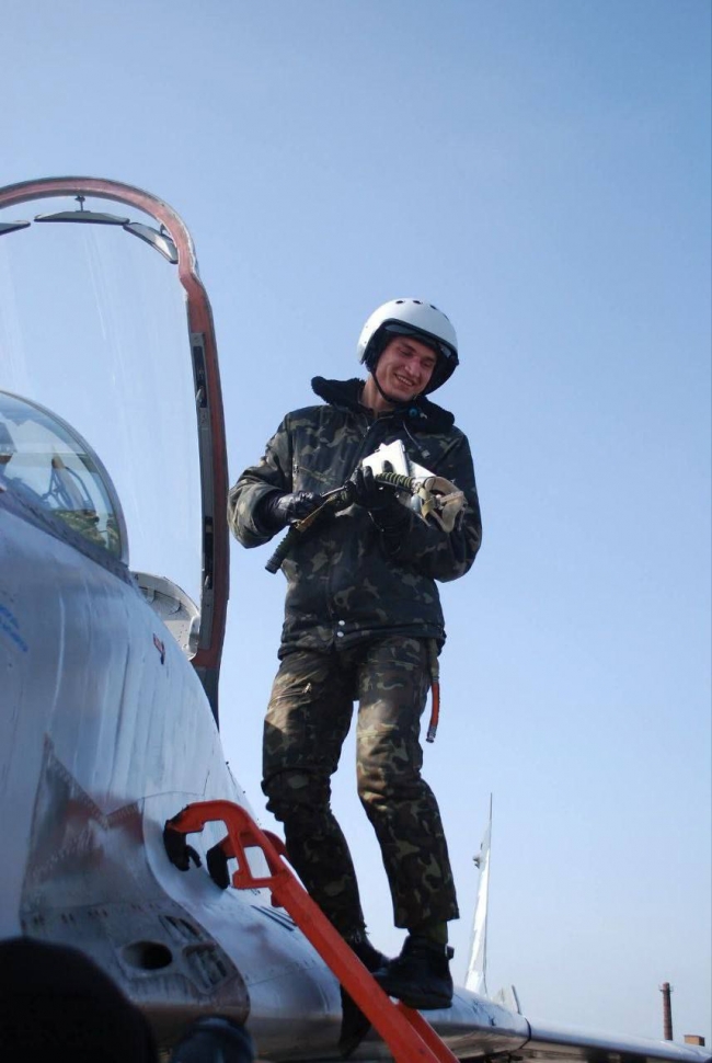 На F-16 загинув пілот першого класу Максим Устименко — Повітряні сили фото