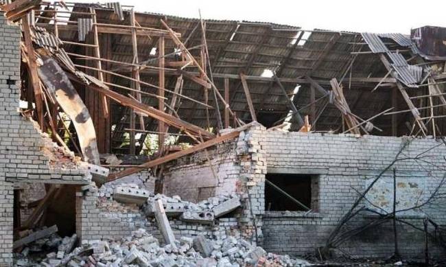 На Запоріжжі дрон РФ поцілив по приватному домоволодінню: поранена жінка фото