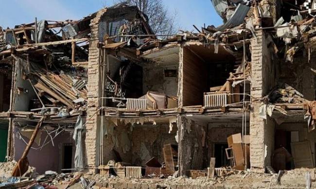 У Запоріжжі зносять будинок, пошкоджений обстрілом фото