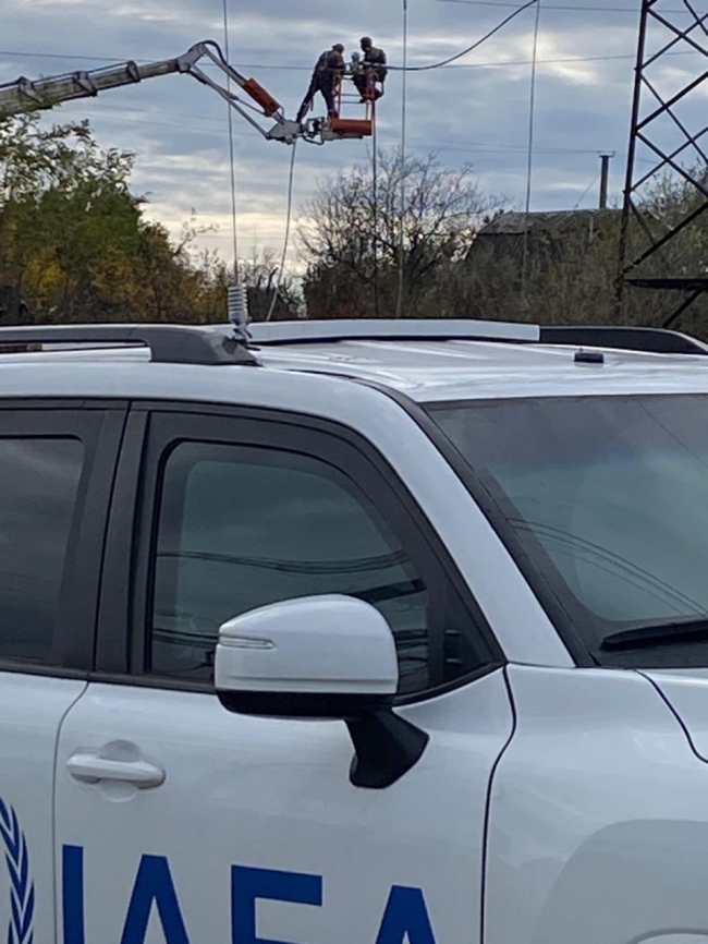 На ЗАЕС розпочався ремонт пошкоджених ліній електропередач, що ведуть до станції фото