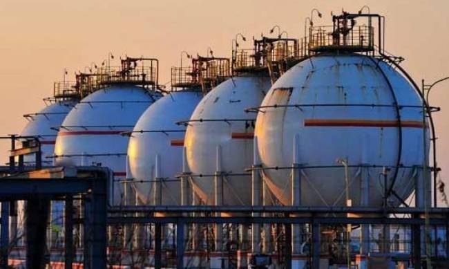 Ціни на газ у Європі різко підскочили на тлі закриття заводу СПГ у Катарі фото