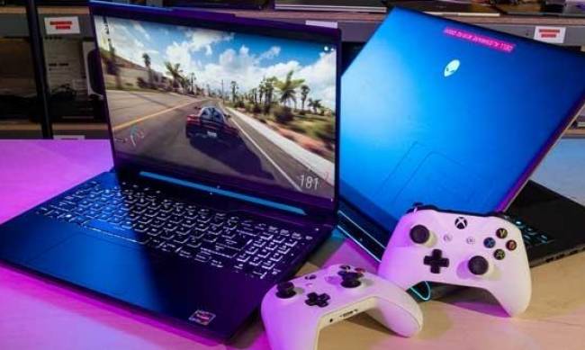 Ігри в подорожах: ноутбук чи планшет — порівняння можливостей  фото